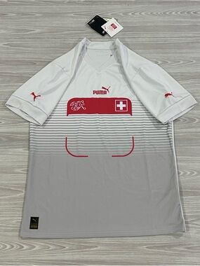 Puma 2022 Authentic Team Switzerland  World Cup Soccer Jersey Men’s Size Medium